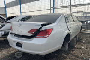 سيارة تويوتا افالون 2010