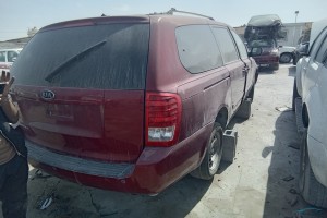 سيارة كيا كارنيفال 2010