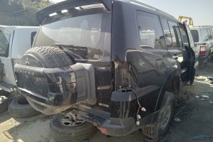 سيارة ميتسوبيشي باجيرو 2014