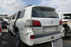 سيارة لكزس LX 2008