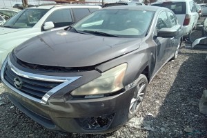 سيارة نيسان التيما 2013