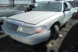 سيارة فورد جراند ماركيز 2006