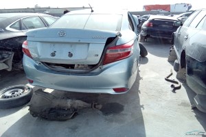 سيارة تويوتا يارس 2015