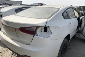 سيارة كيا سيراتو 2013