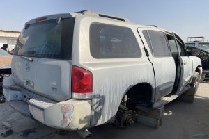 سيارة نيسان ارمادا 2005