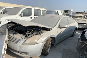 سيارة نيسان التيما 2007