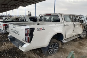 سيارة ايسوزو ديماكس 2021