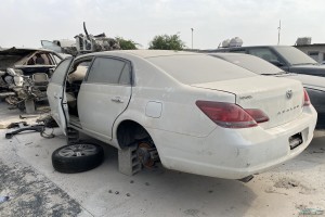 سيارة تويوتا افالون 2008