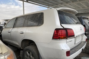 سيارة لكزس LX 2009