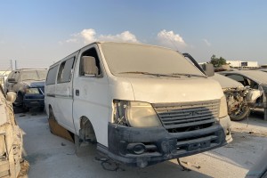 سيارة نيسان اورفان 2009