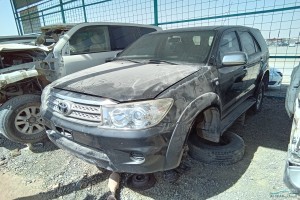 سيارة تويوتا فورتشنر 2009