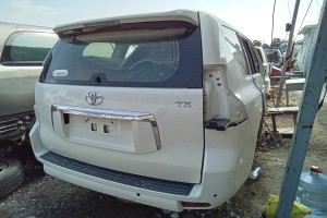 سيارة تويوتا برادو 2015