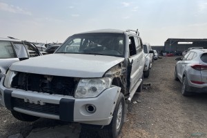 سيارة ميتسوبيشي باجيرو 2016