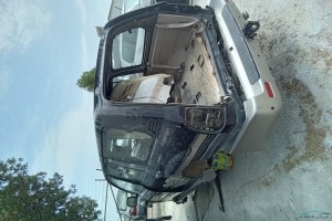 سيارة تويوتا لاندكروز 1998