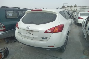 سيارة نيسان مورانو 2012