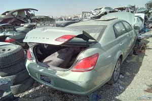 سيارة تويوتا افالون 2006