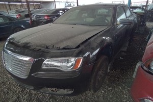 سيارة كرايسلر C300 2013