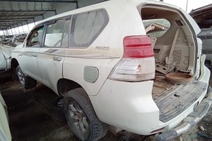 سيارة تويوتا برادو 2012