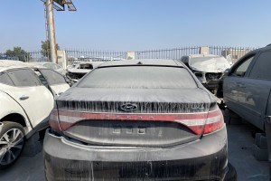 سيارة هونداي ازيرا 2016