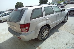 سيارة جيب جراند شيروكي 2009