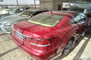 سيارة لكزس LS 2013