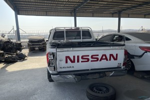 سيارة نيسان نافارا 2016