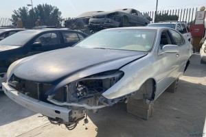 سيارة لكزس GS 2002