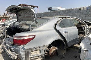 سيارة لكزس LS 2007