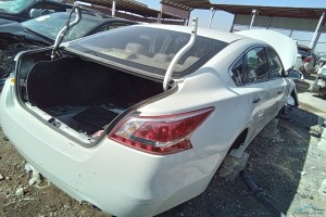 سيارة نيسان التيما 2013