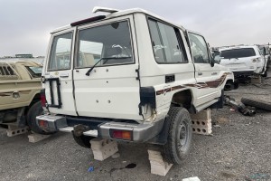 سيارة تويوتا ربع 2021