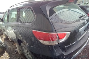 سيارة نيسان باثفندر 2014