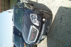 سيارة جي ام سي اكاديا 2010