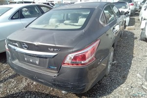 سيارة نيسان التيما 2013