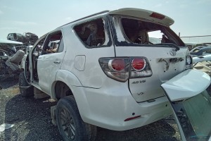 سيارة تويوتا فورتشنر 2014