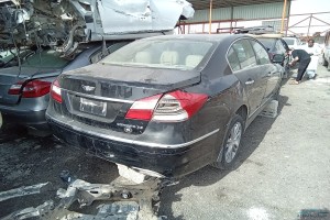 سيارة هونداي هونداي جنسس 2013