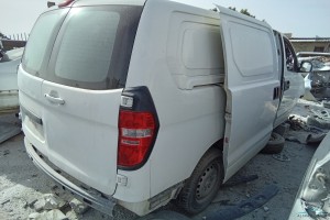 سيارة هونداي هونداي H1 2010