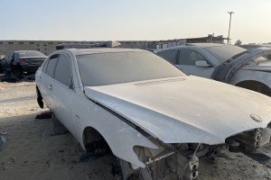 سيارة بي ام دبليو الفئة السابعه 2006