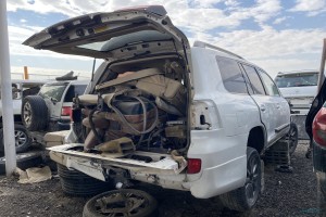 سيارة لكزس LX 2011