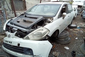 سيارة نيسان تيدا 2007