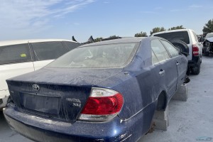 سيارة تويوتا كامري 2003