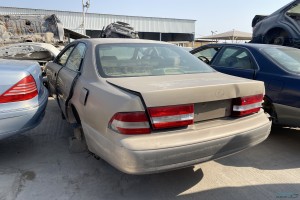 سيارة لكزس LS 1998