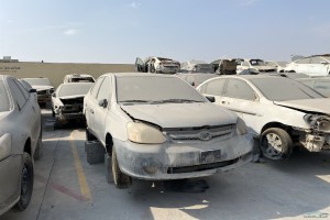 سيارة تويوتا ايكو 2005