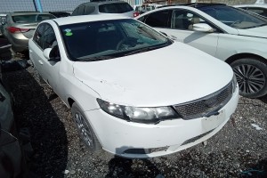 سيارة كيا سيراتو 2011