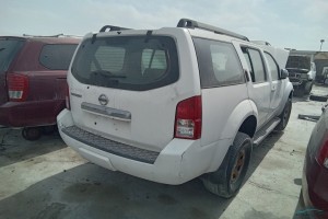 سيارة نيسان باثفندر 2008