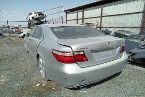 سيارة لكزس LS 2008