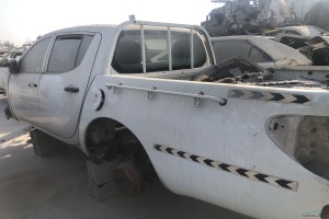 سيارة ميتسوبيشي L200 2013