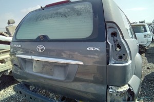 سيارة تويوتا برادو 2002