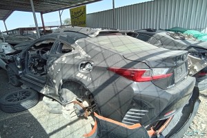 سيارة لكزس RC 2016