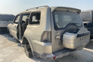 سيارة ميتسوبيشي باجيرو 2008