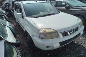 سيارة نيسان اكس تريل 2011